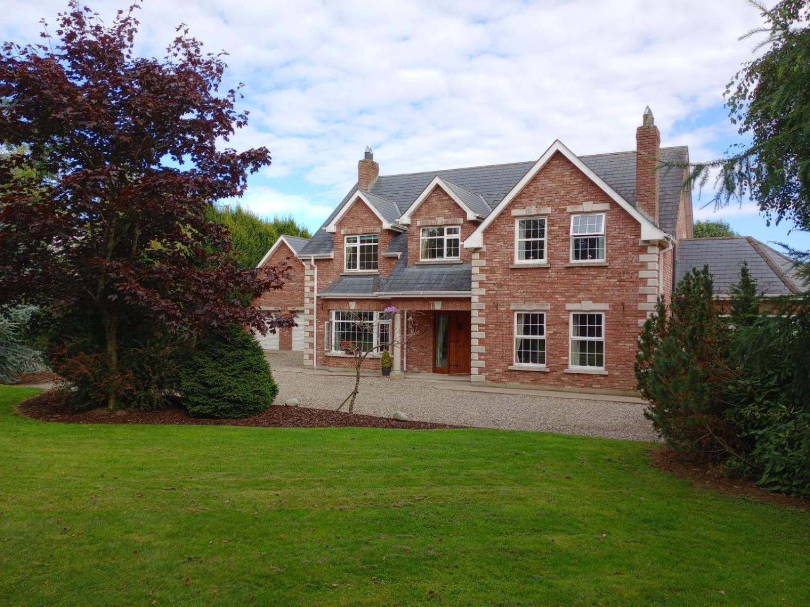 Tullynacrunat Lodge Castleblayney Extérieur photo